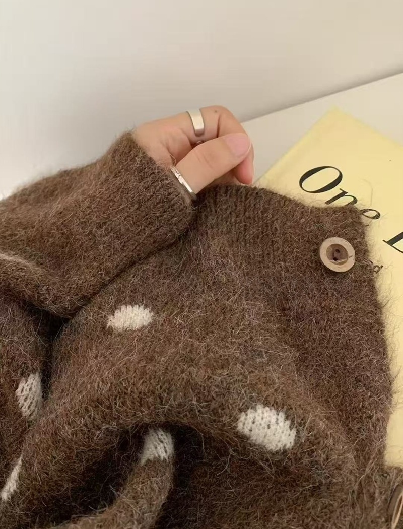 Round neck slim coat mixed colors loose sweater for women