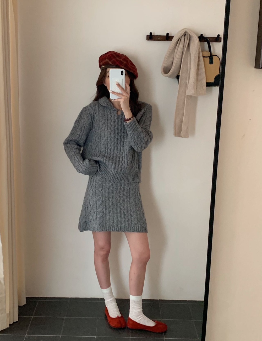 Twist pattern lazy sweater A-line skirt a set
