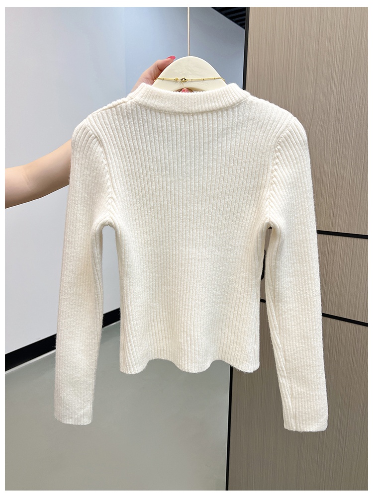 Knitted bottoming hollow halter sweater
