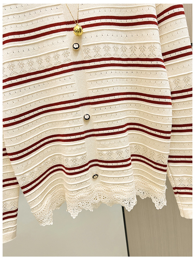 Autumn and winter stripe lace sweater