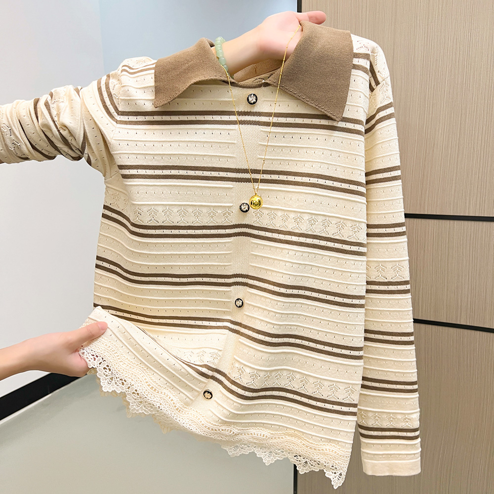 Autumn and winter stripe lace sweater