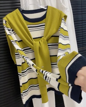 Cozy unique slim sweater round neck pullover bottoming shirt