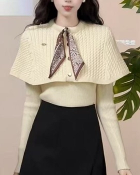 Twist cloak V-neck sweater 2pcs set for women