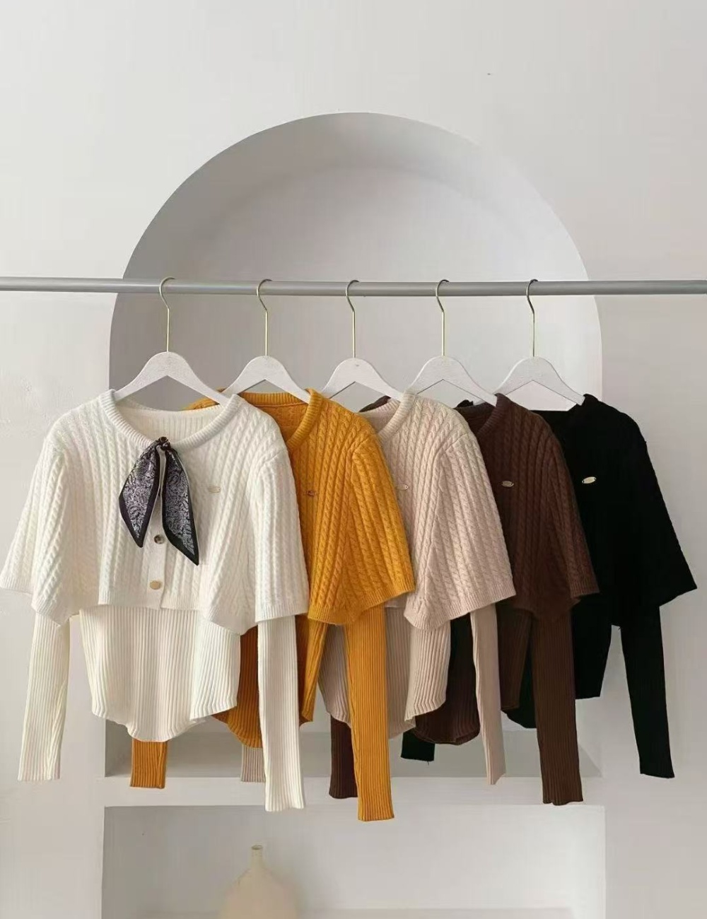 Twist cloak V-neck sweater 2pcs set for women