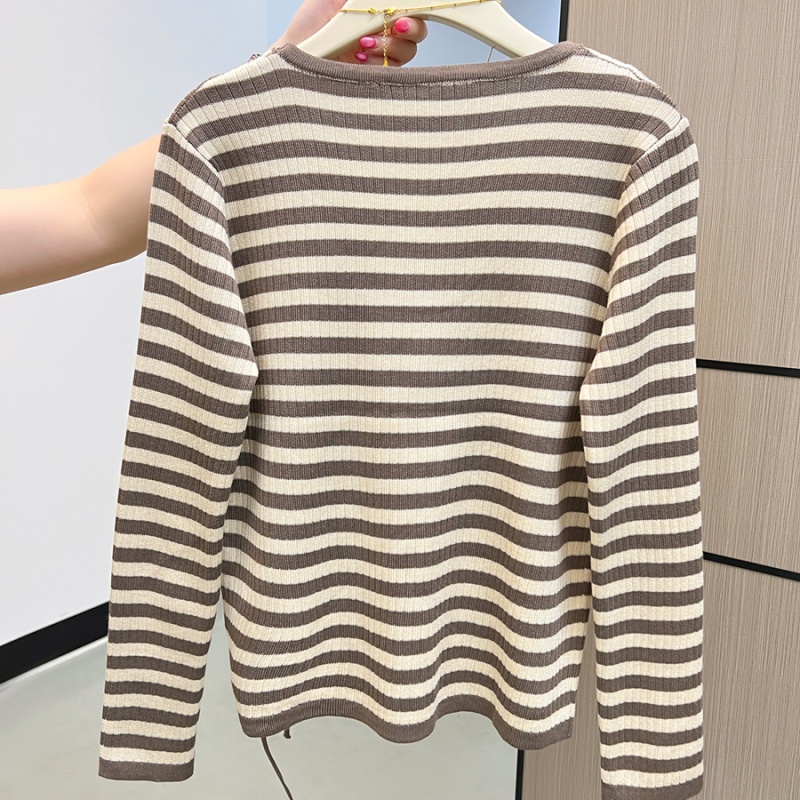 Pseudo-two drawstring tops bottoming stripe sweater