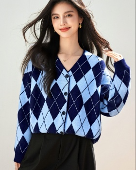 Knitted autumn and winter tops retro quilted sweater