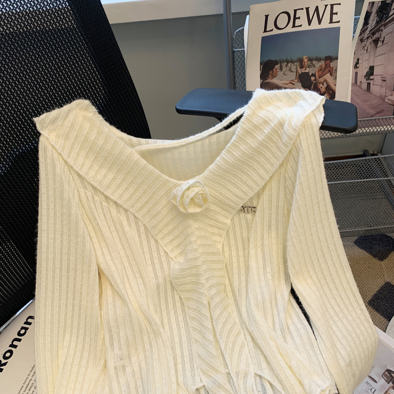 Irregular temperament stereoscopic V-neck shirts for women