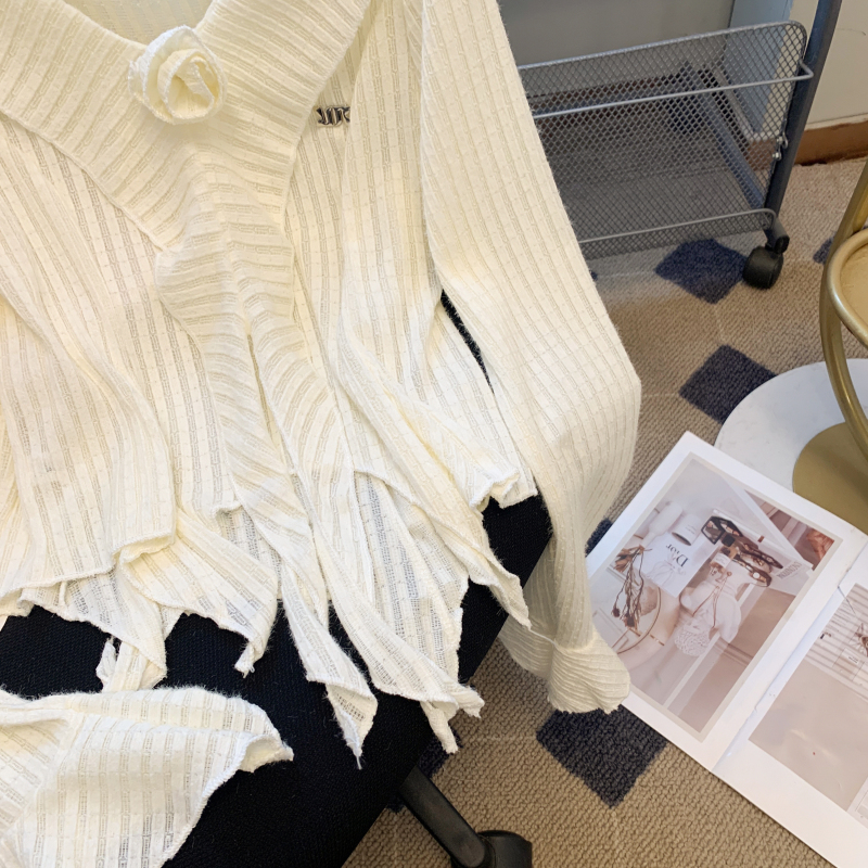 Irregular temperament stereoscopic V-neck shirts for women