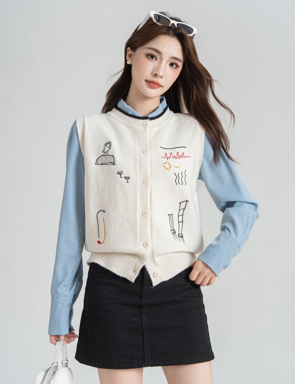 Round neck mixed colors cardigan embroidery sweater