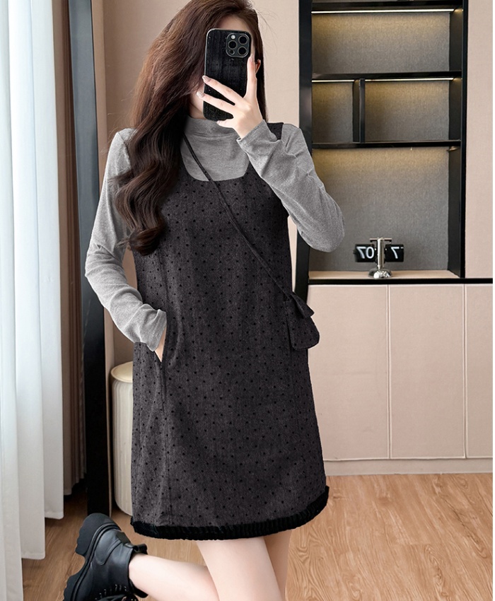 Woolen sleeveless dress dress a set for women
