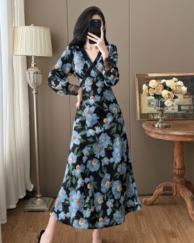 Printing large yard long France style V-neck dress