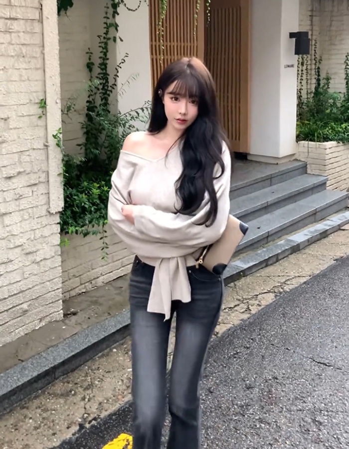 Knitted bandage multiple wear method pinched waist tops