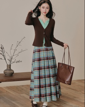 Knitted plaid tops pleated Pseudo-two long skirt 2pcs set