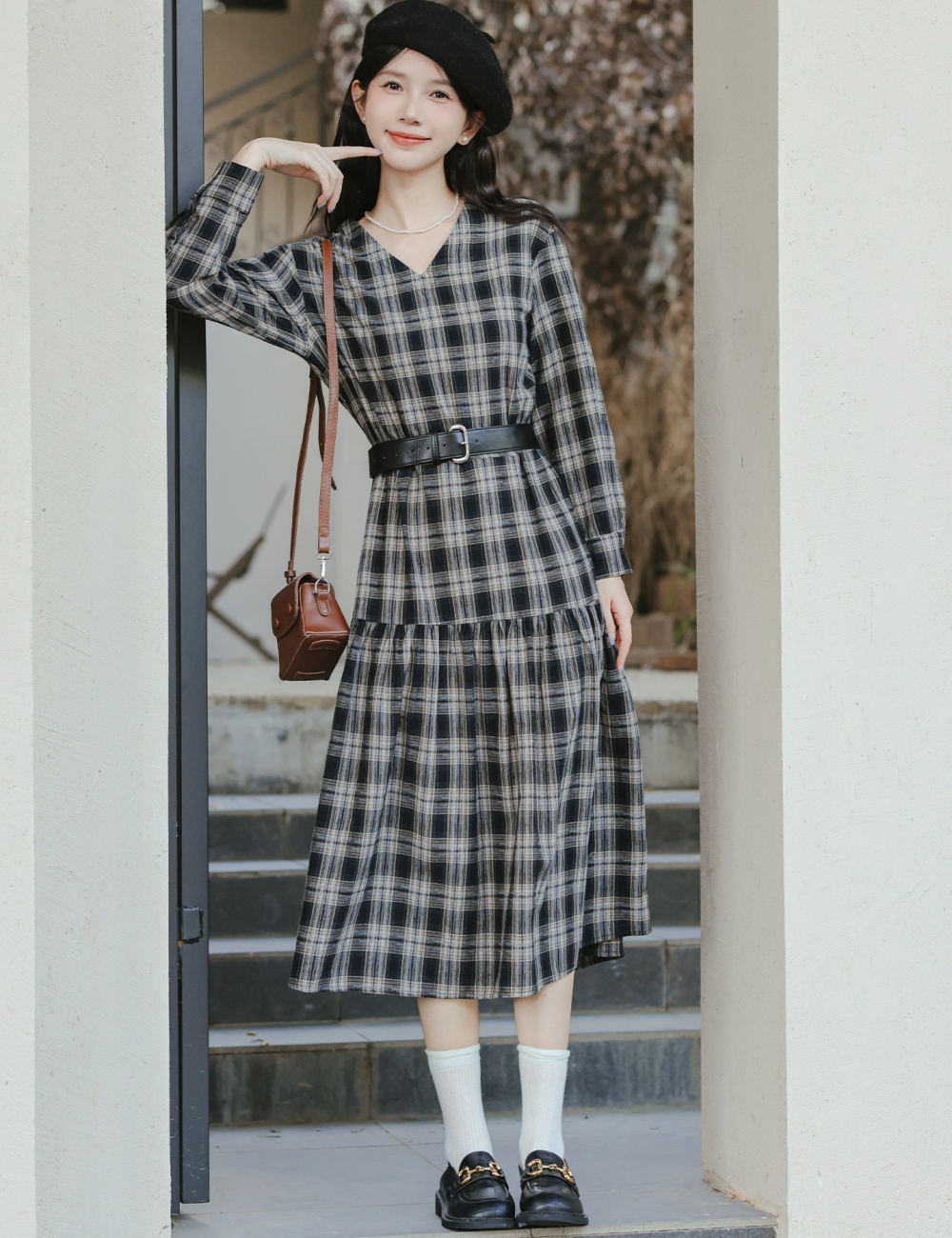 V-neck vacation long dress autumn chouzhe dress for women