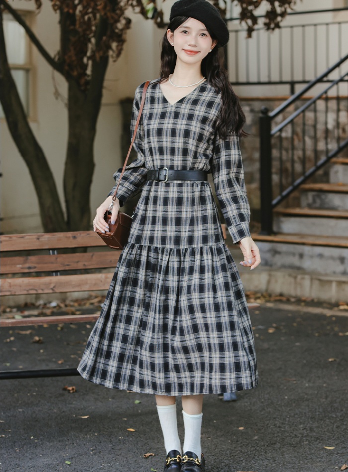 V-neck vacation long dress autumn chouzhe dress for women