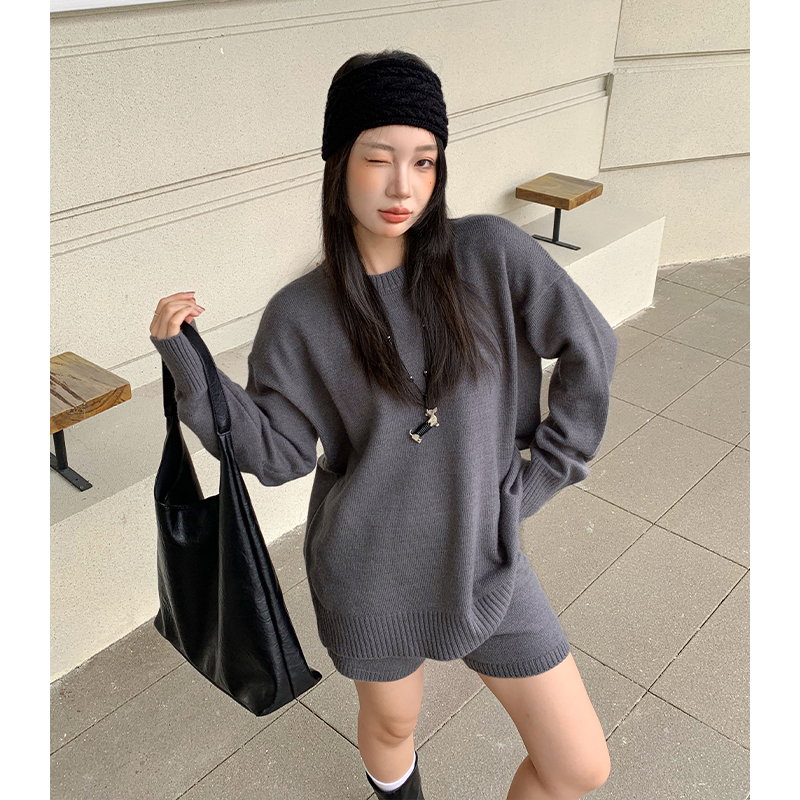 Loose shorts long sleeve sweater a set for women