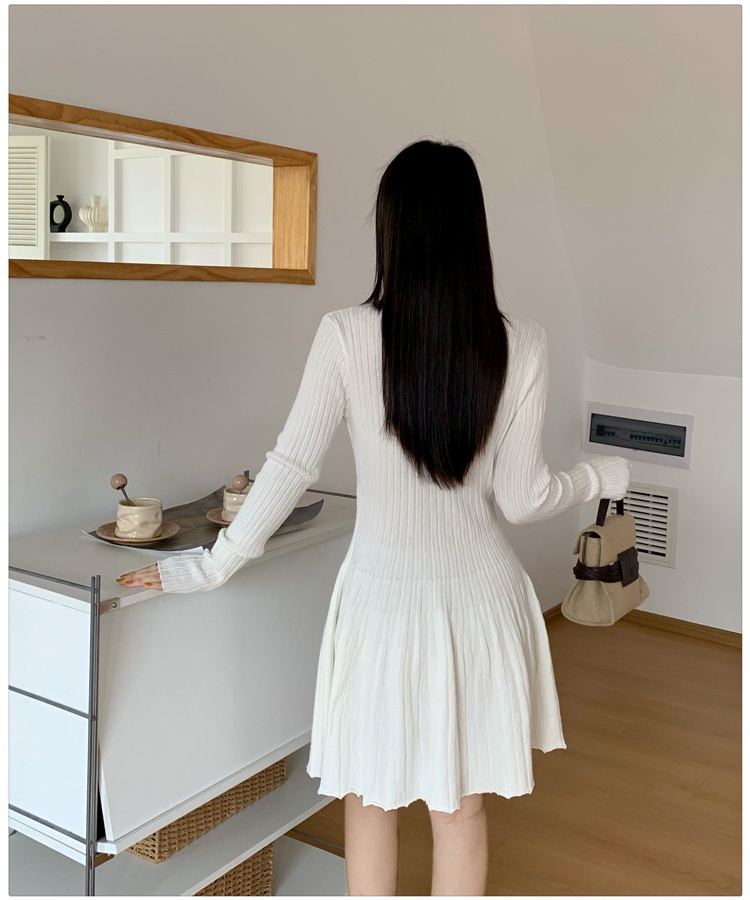 Tender long sleeve T-back autumn and winter V-neck dress