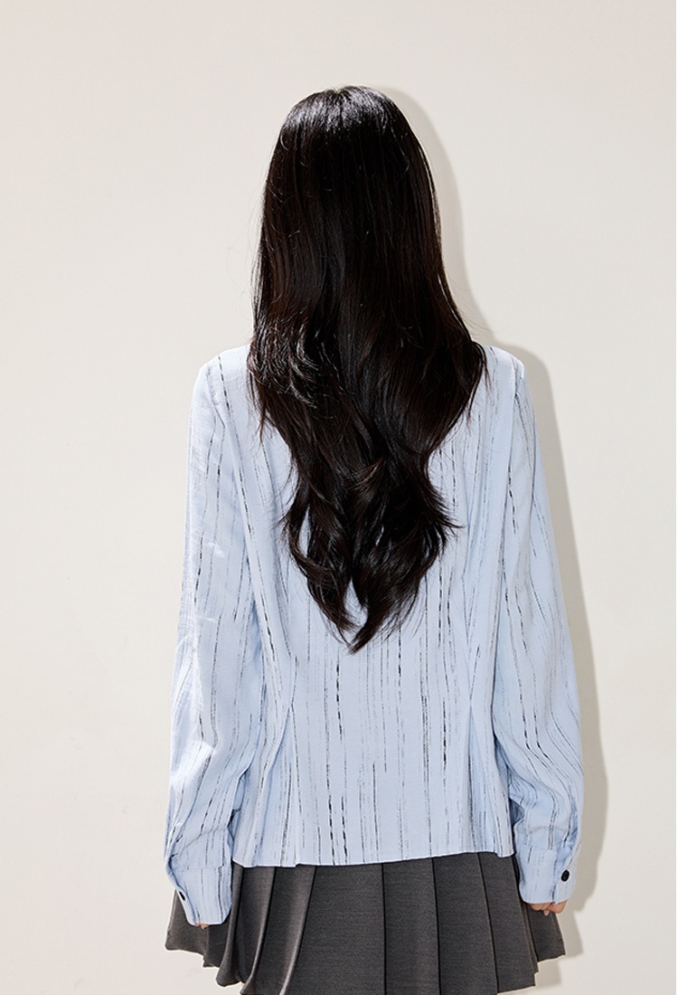 Loose light-blue cardigan street shirt for women