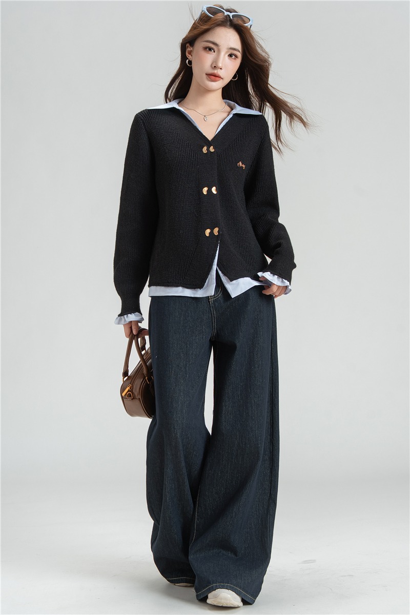 Double-breasted sweater cardigan for women