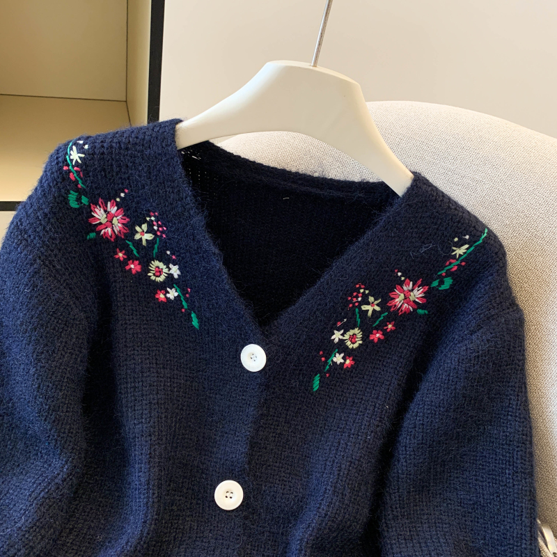 V-neck embroidery knitted sweater thick flowers coat