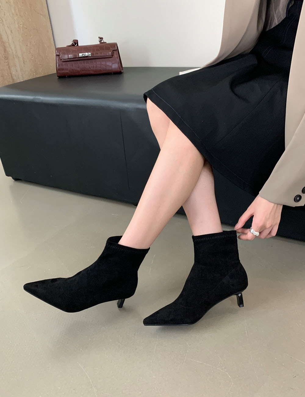 Middle-heel France style ankle boots pointed short boots