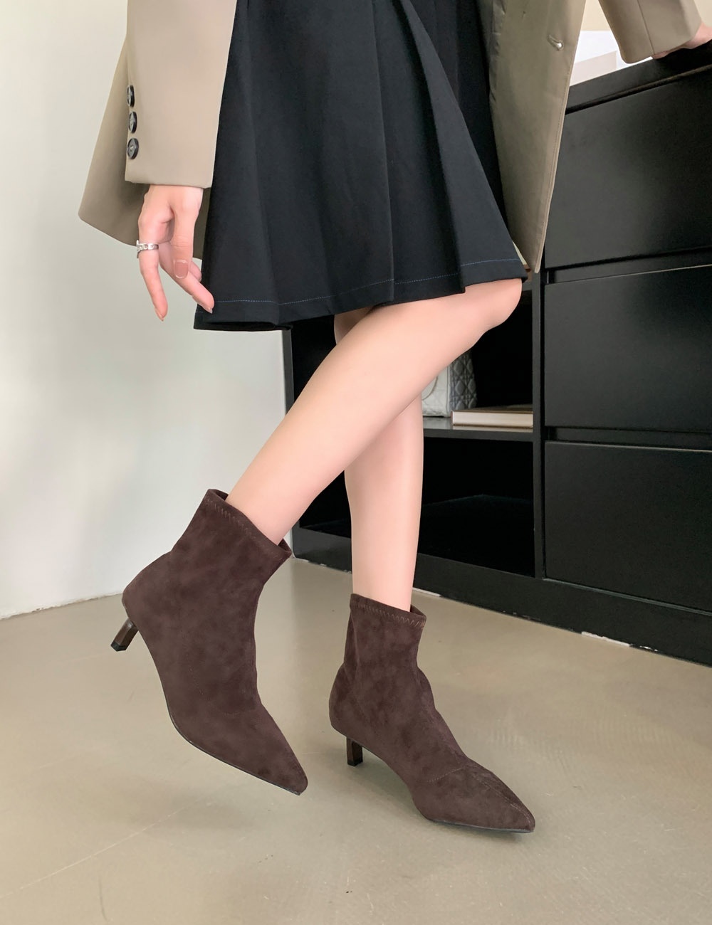 Middle-heel France style ankle boots pointed short boots