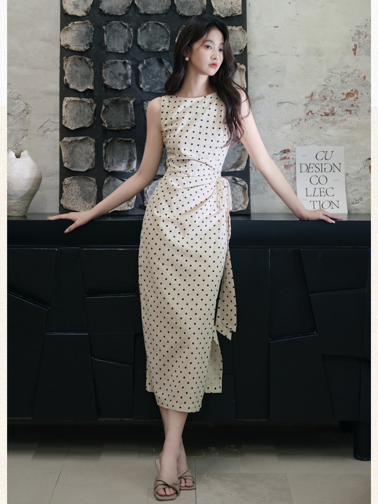 Unique sleeveless long dress pinched waist retro vest