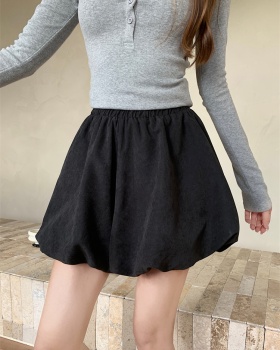 Slim skirt A-line bud skirt