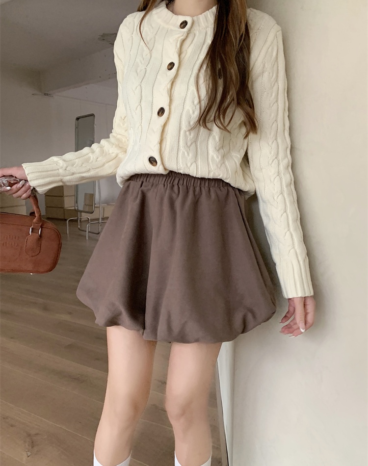 Slim skirt A-line bud skirt