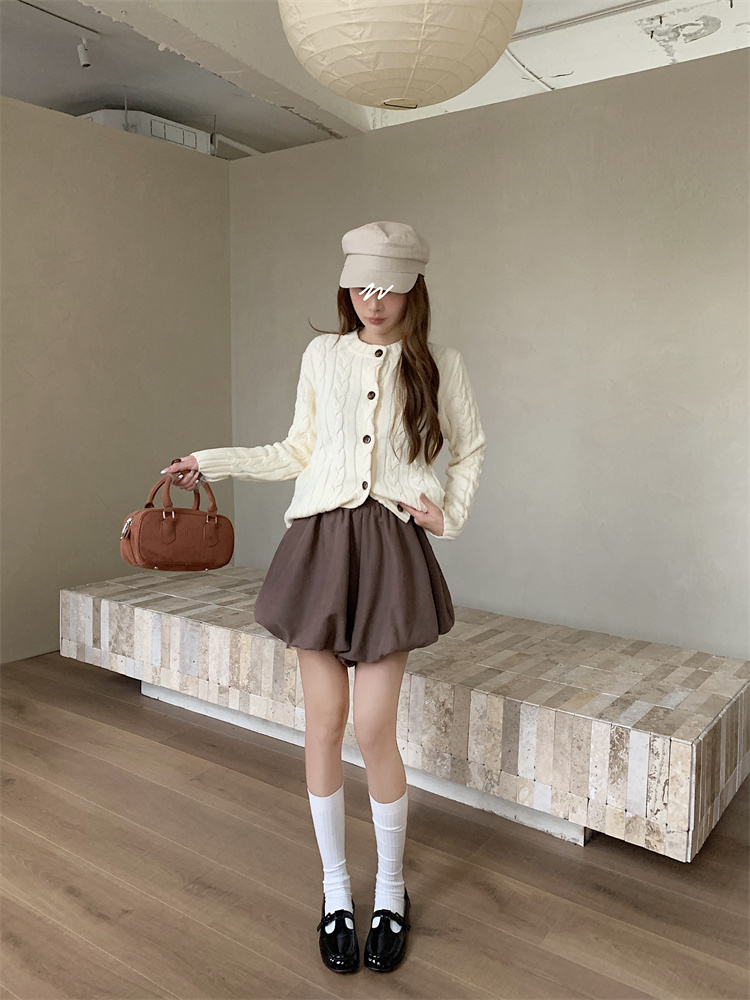 Slim skirt A-line bud skirt