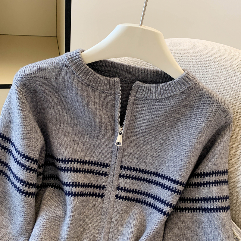 Mixed colors knitted simple coat splice stripe sweater
