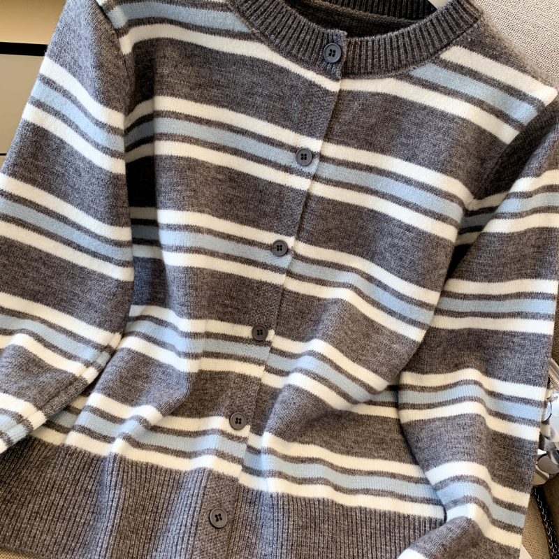 Round neck knitted sweater stripe tops for women