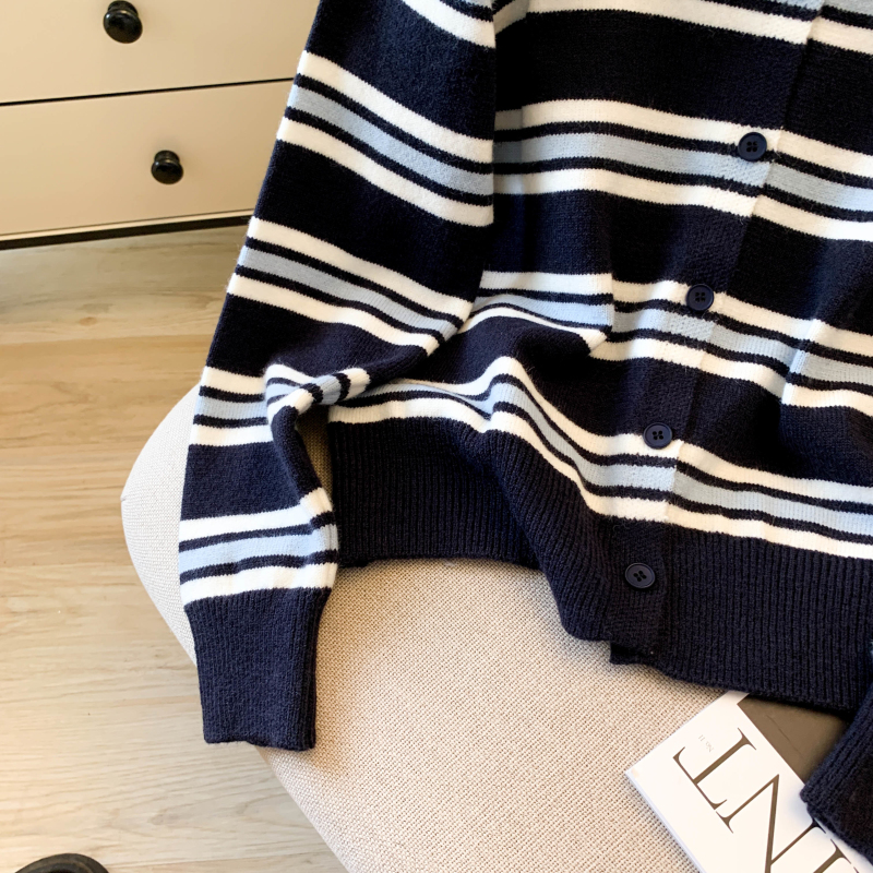 Round neck knitted sweater stripe tops for women