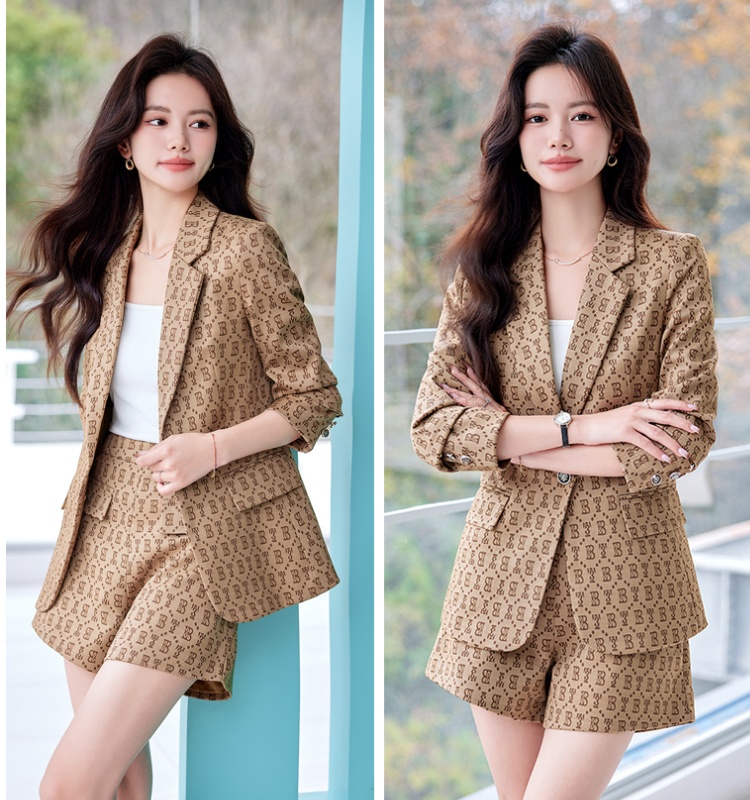 Commuting business suit profession shorts a set for women