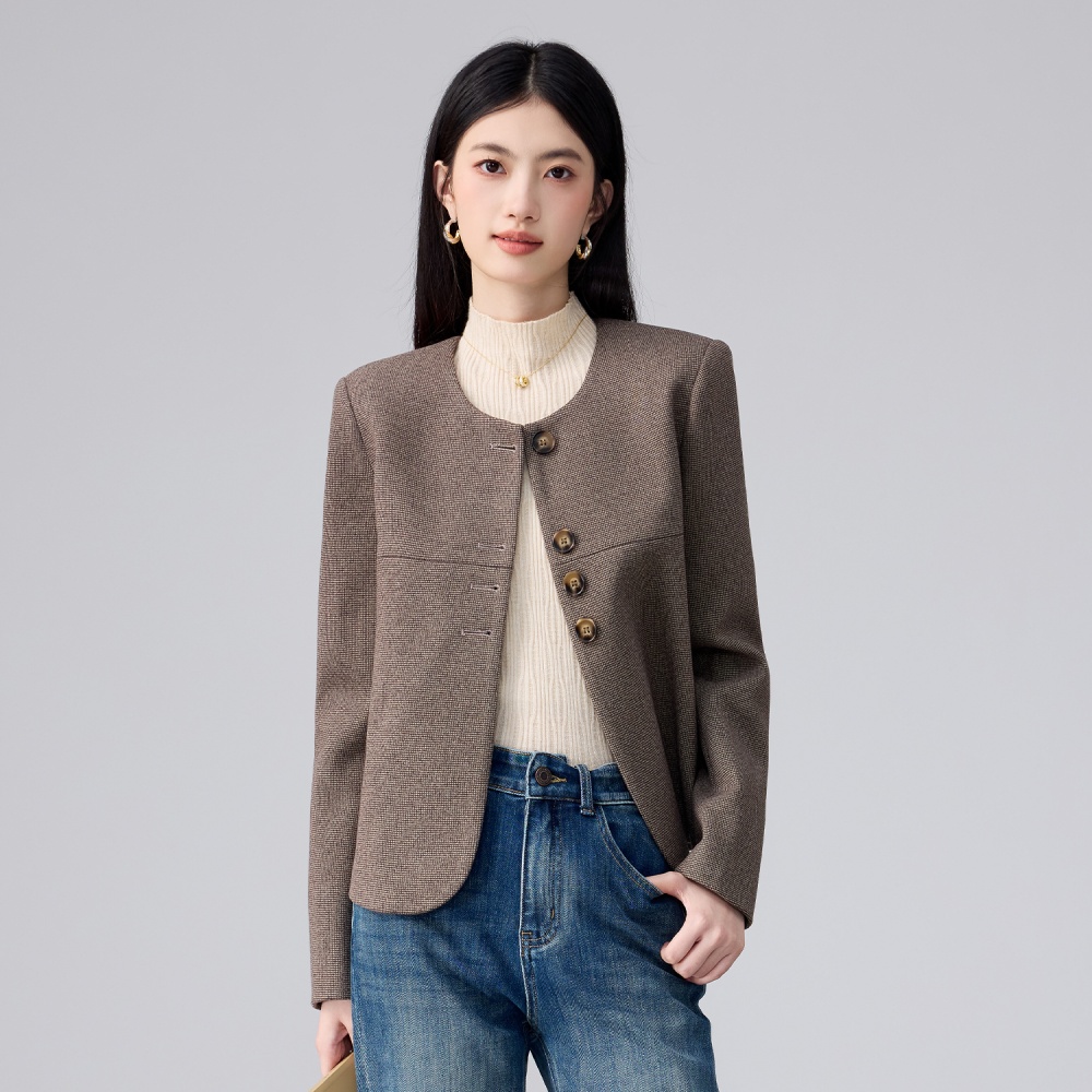 Chanelstyle woolen coat business suit for women