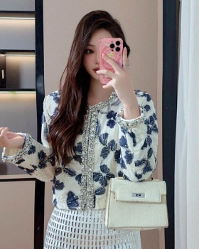 Ladies flowers woolen coat petal tops for women
