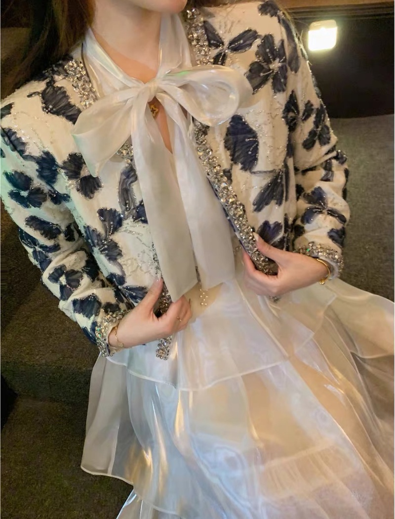Ladies flowers woolen coat petal tops for women