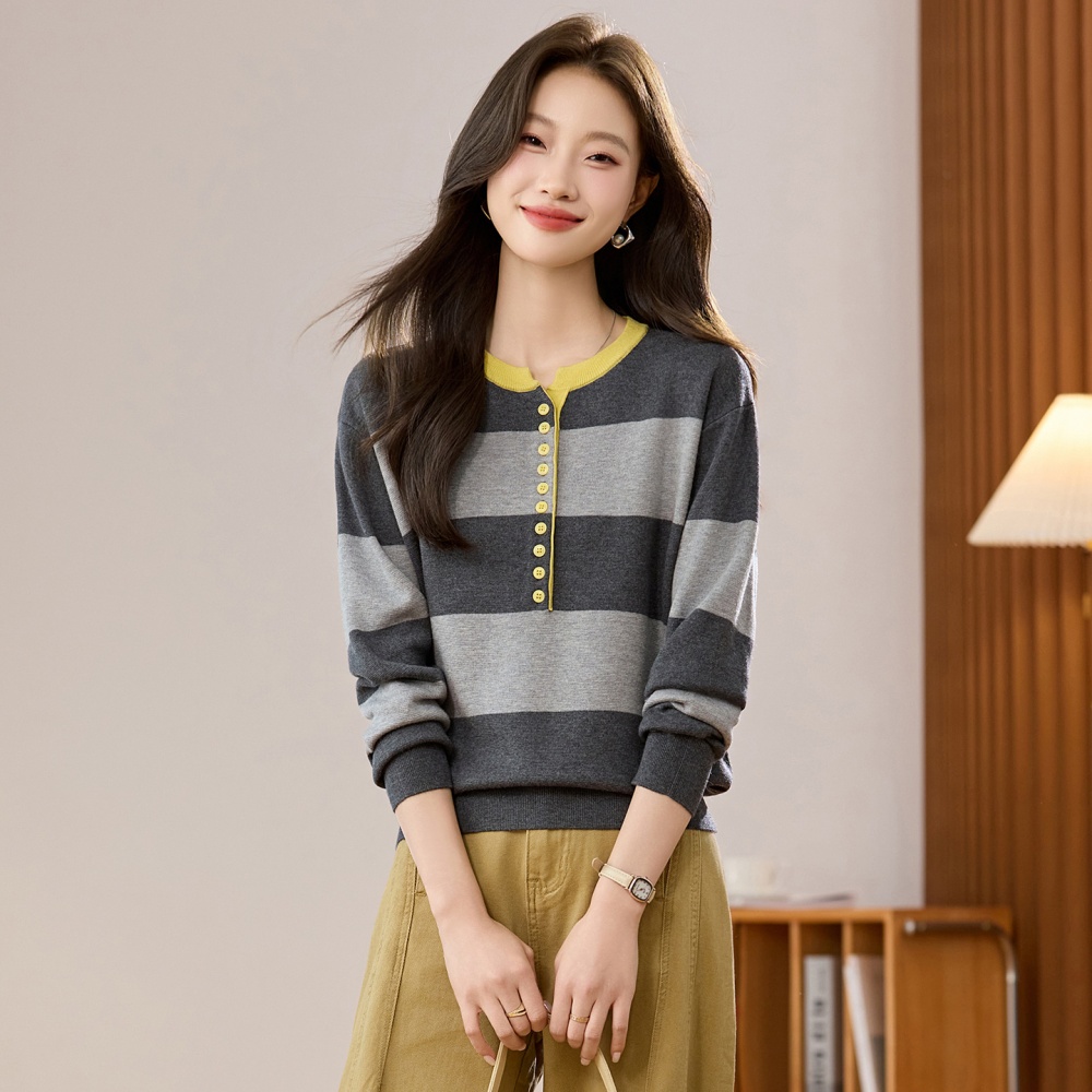 Retro bottoming shirt sweater for women
