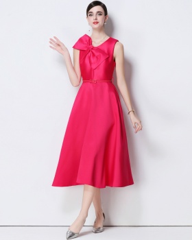 Pinched waist sleeveless with belt big bow V-neck dress