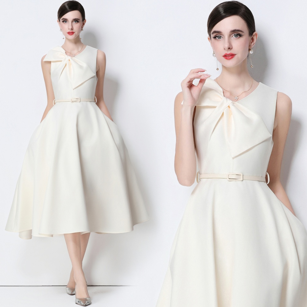 V-neck with belt France style pinched waist dress