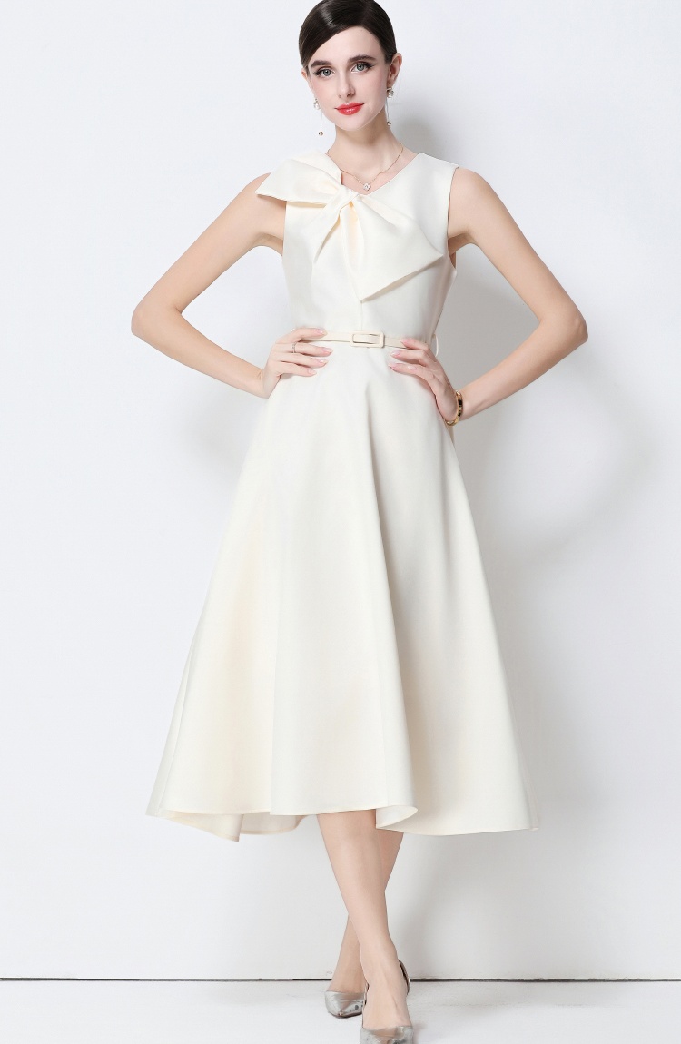 V-neck with belt France style pinched waist dress