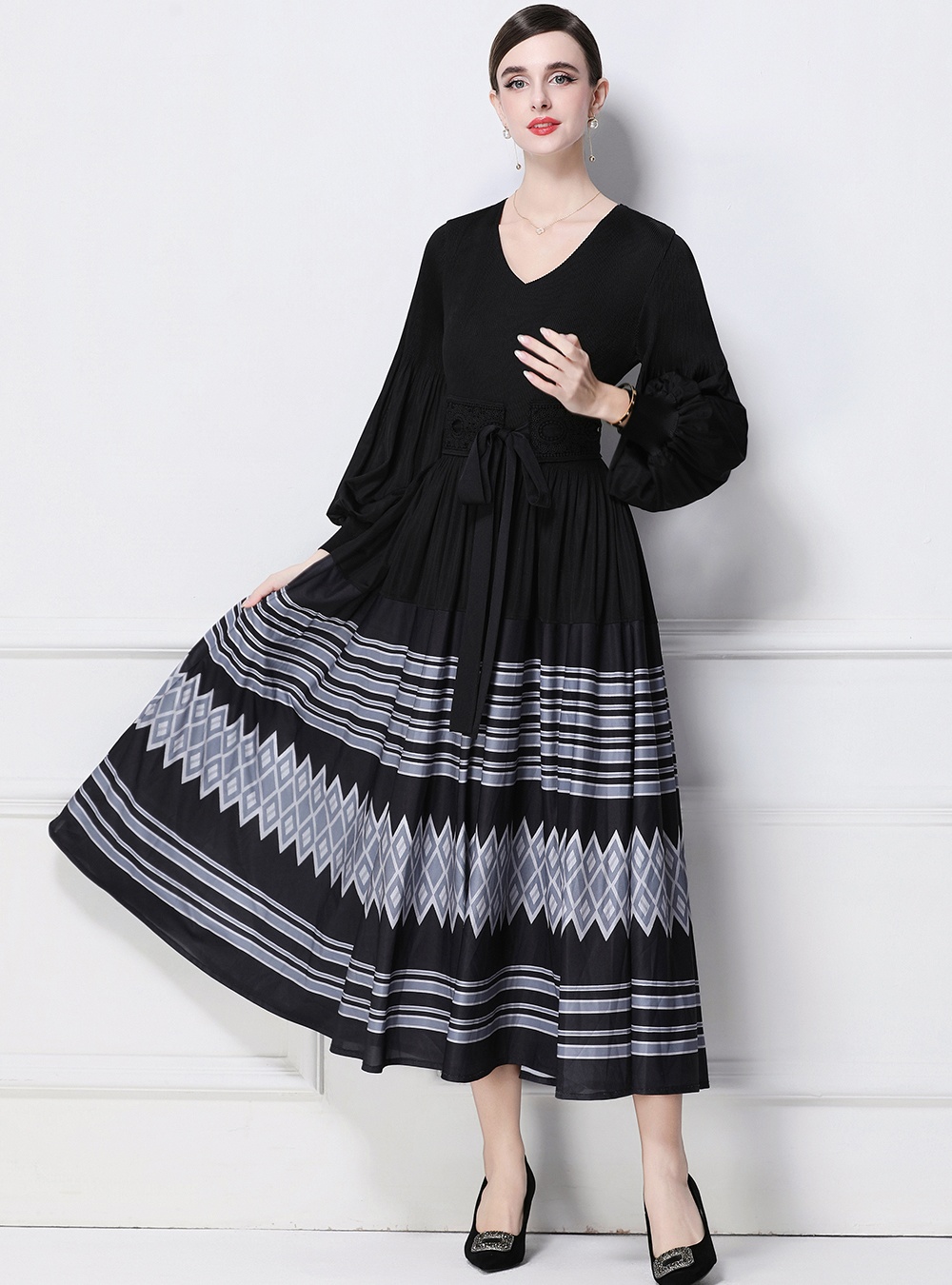 Pinched waist frenum Pleats Please long sleeve dress