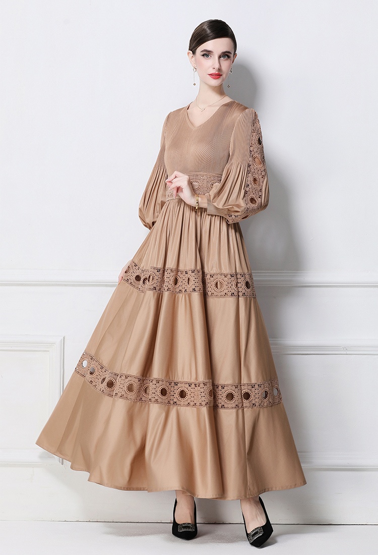 Long sleeve hollow lantern sleeve Pleats Please dress
