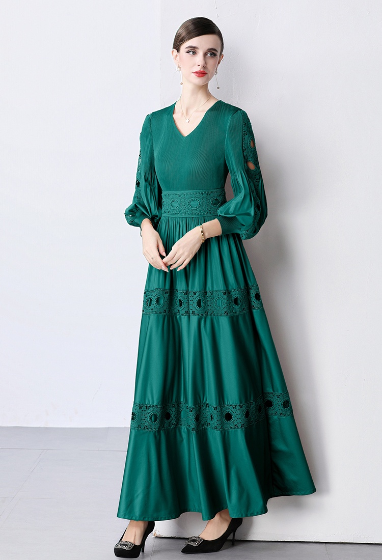 Long sleeve hollow lantern sleeve Pleats Please dress