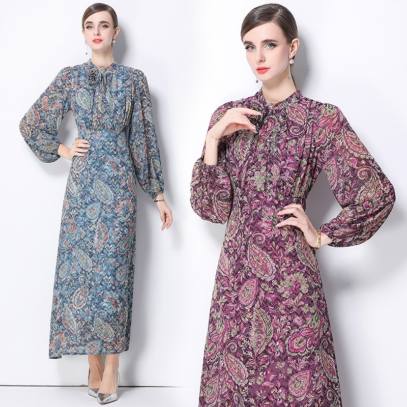 Round neck pinched waist stereoscopic European style dress
