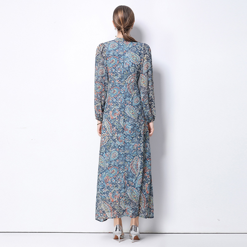 Round neck pinched waist stereoscopic European style dress