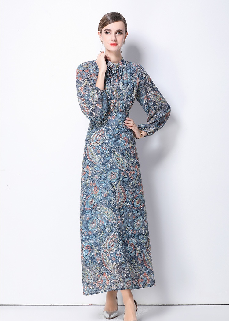 Round neck pinched waist stereoscopic European style dress
