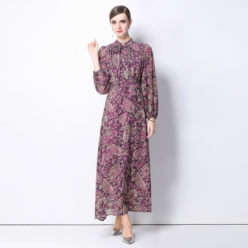 Round neck pinched waist stereoscopic European style dress