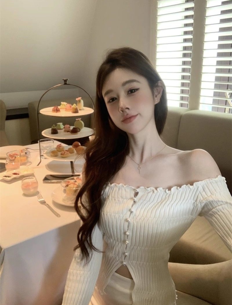 Knitted bottoming shirt enticement tops for women