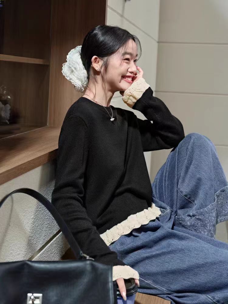 Red Pseudo-two hollow sweater bottoming lace autumn tops